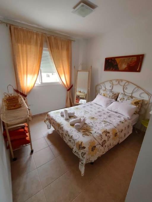 Penthouse Paradiso: 2Br Oasis In Casares Del Sol Kültér fotó