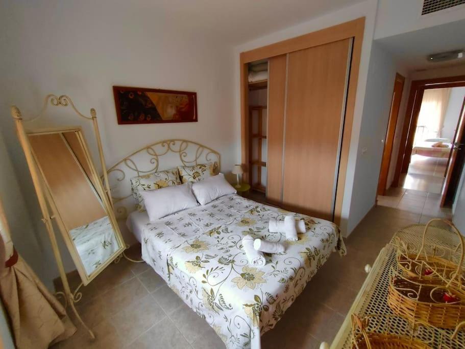 Penthouse Paradiso: 2Br Oasis In Casares Del Sol Kültér fotó
